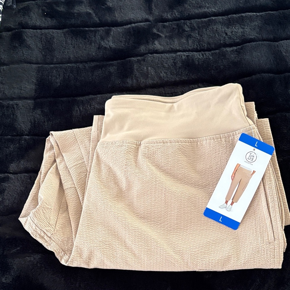 Sage Women's Beige Textured Capris